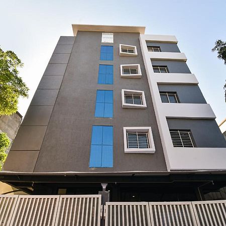 Oyo Townhouse 498 Hotel Western Nagpur Bagian luar foto
