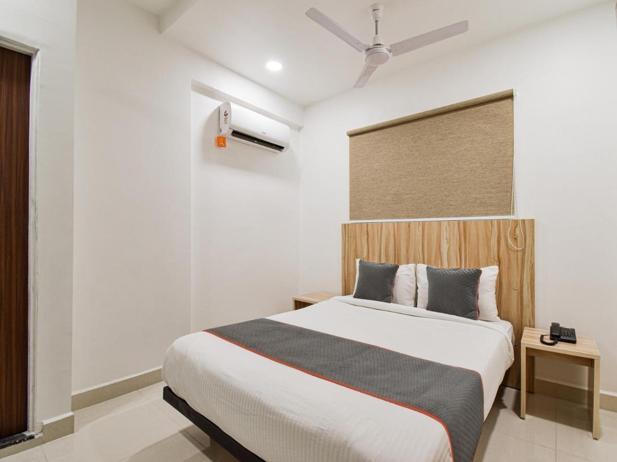 Oyo Townhouse 498 Hotel Western Nagpur Bagian luar foto